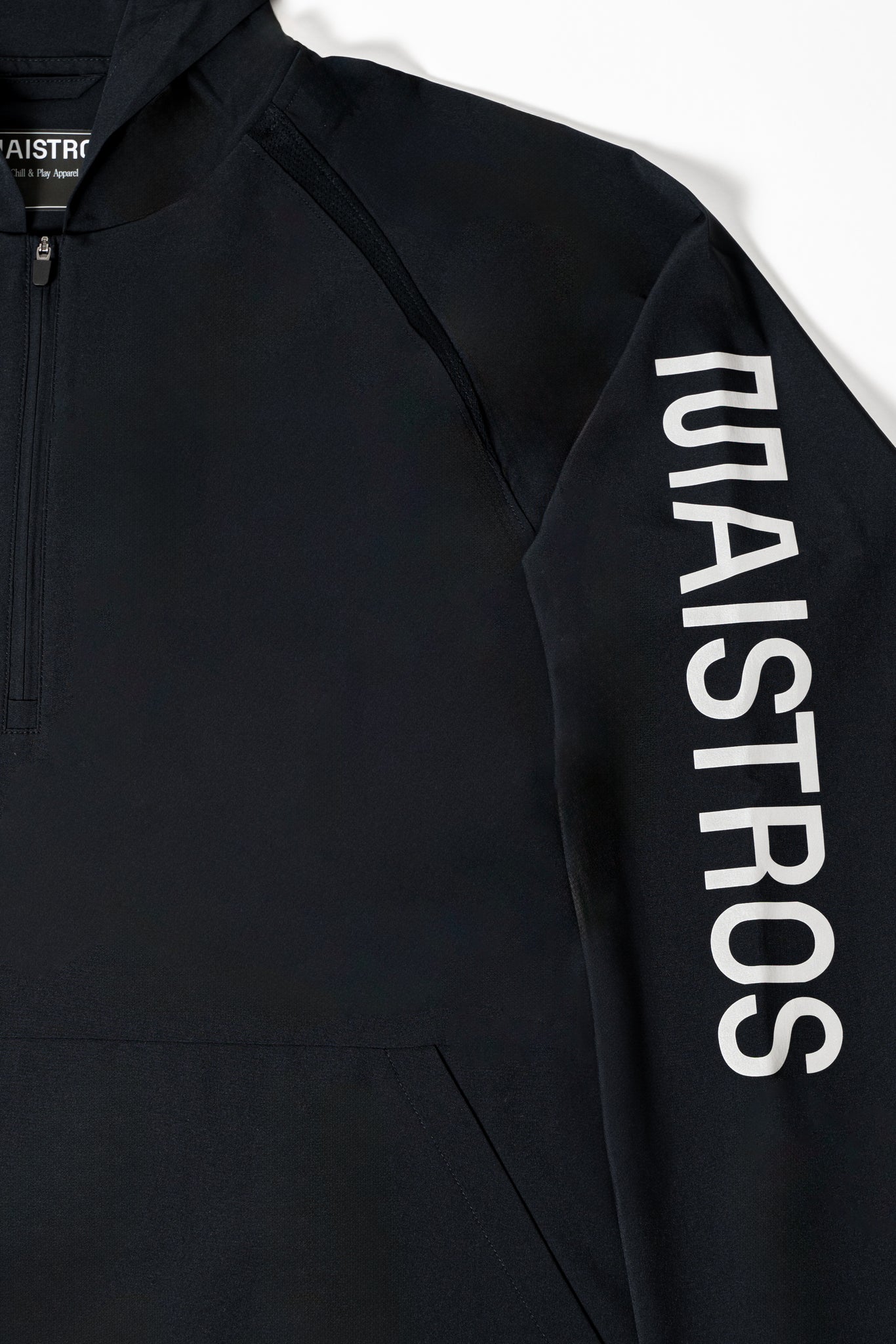 MAISTROS MAI Black Sweater